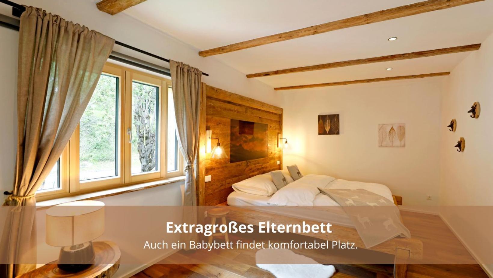 Chalet Waldhaeusl Luxurioese Ferienwohnungen Mit Sauna & Whirlpool, Kamin, Balkon Oder Terrasse Mit Bergblick Хайлигенблут Екстериор снимка